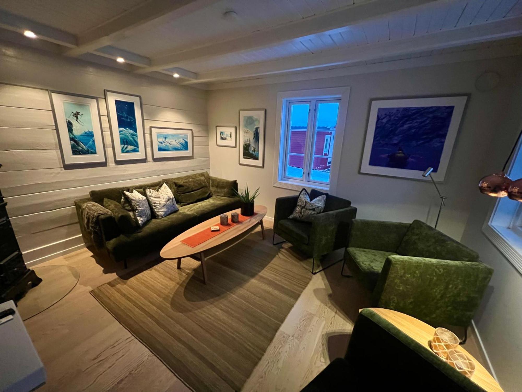 Kjosen Lodge, Lyngen. 灵塞德 外观 照片